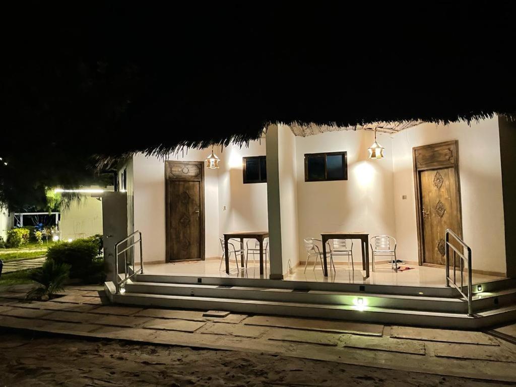פאג'ה Jambo Beach Hotel מראה חיצוני תמונה