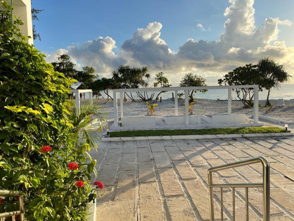 פאג'ה Jambo Beach Hotel מראה חיצוני תמונה