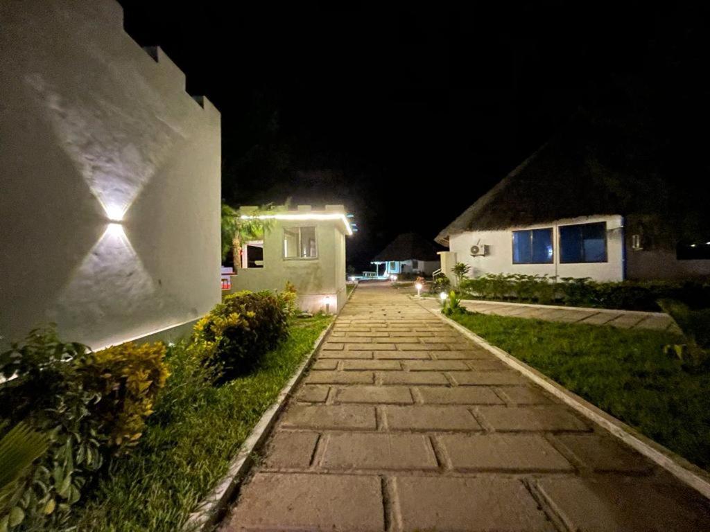 פאג'ה Jambo Beach Hotel מראה חיצוני תמונה