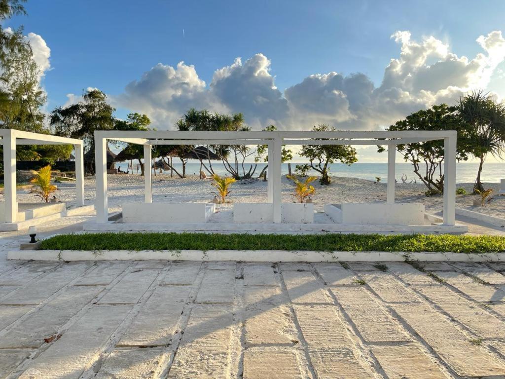 פאג'ה Jambo Beach Hotel מראה חיצוני תמונה