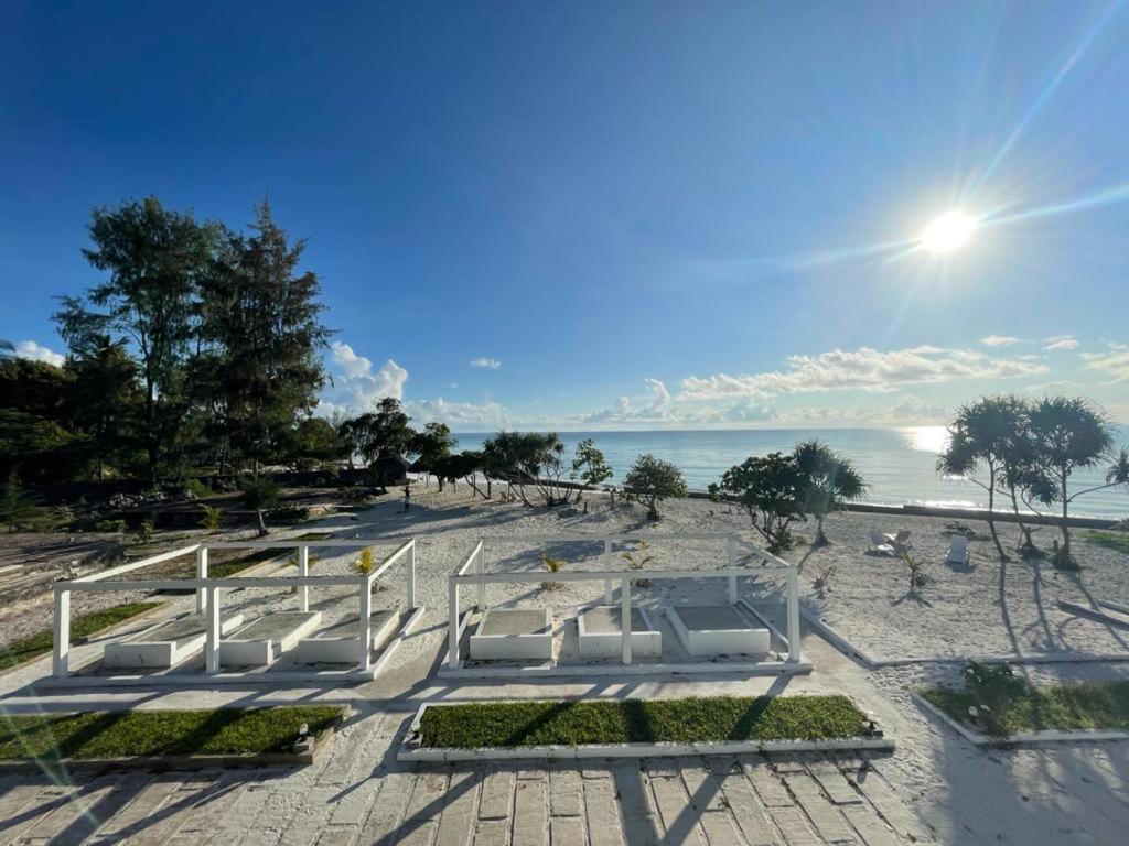 פאג'ה Jambo Beach Hotel מראה חיצוני תמונה